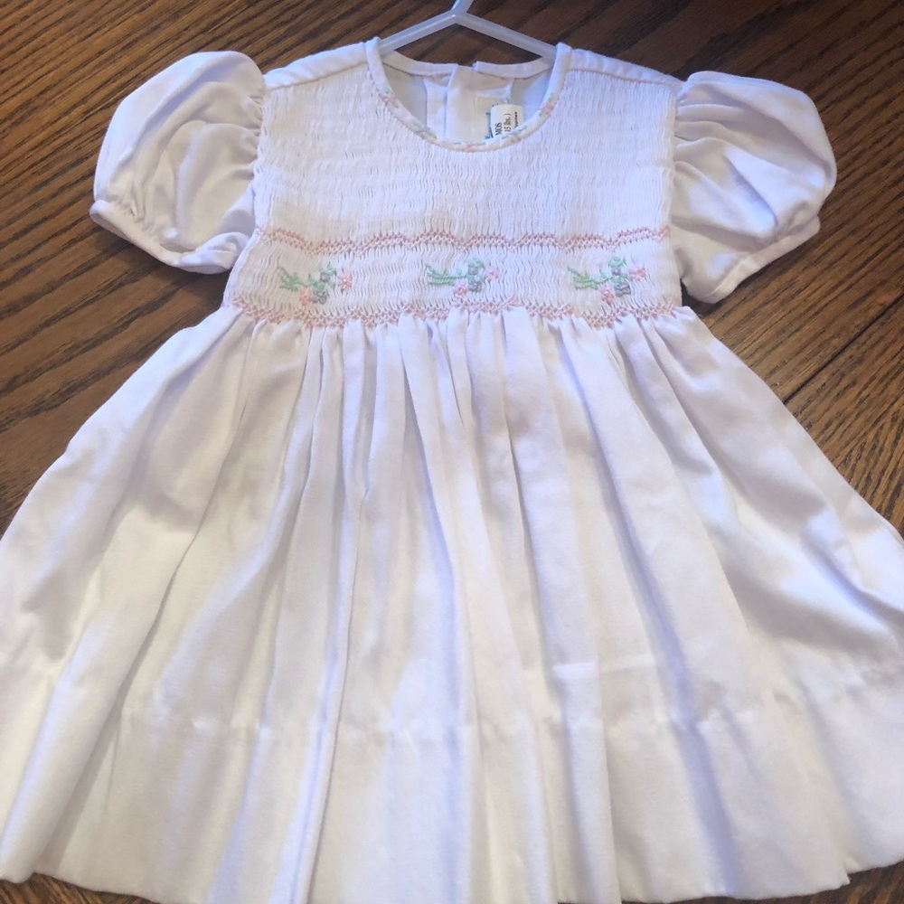House of Hatten white Smocked dress